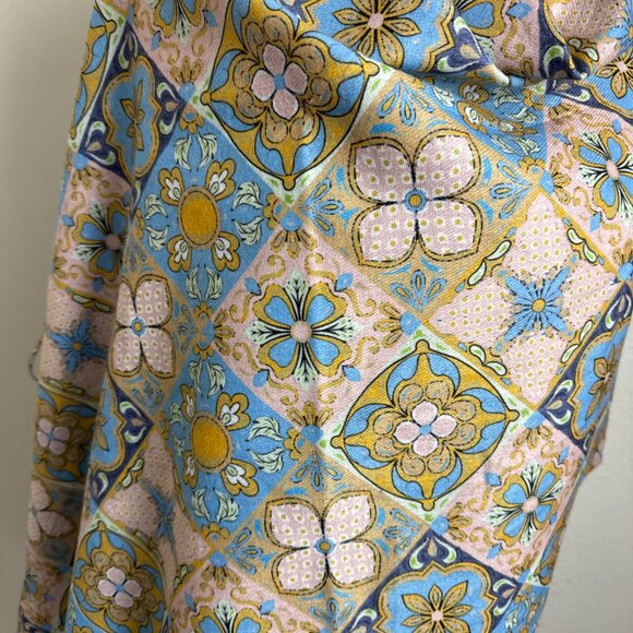 100% Viscose Floral Scarf Shawl Like NEW - Picture 5 of 8